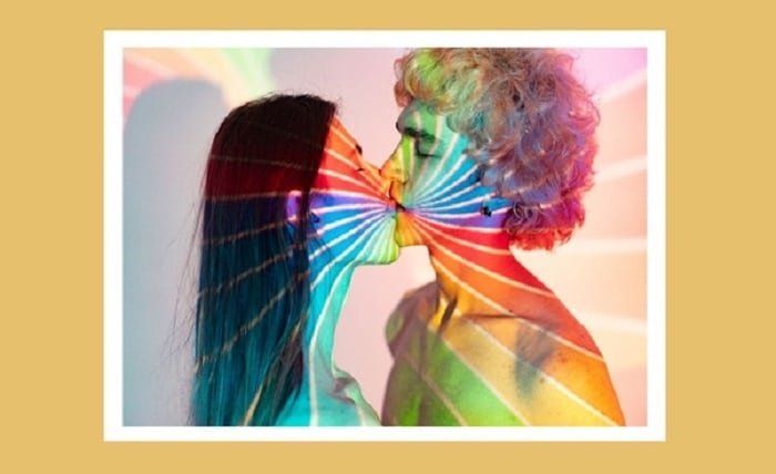 Rainbow Kiss in Hindi